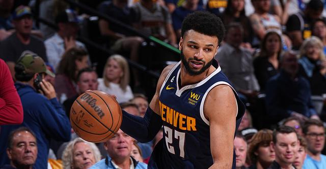 九游APP-包含比赛规则变更引发热议！，穆雷在G2比赛中比赛局势复杂赛场气氛高涨的词条